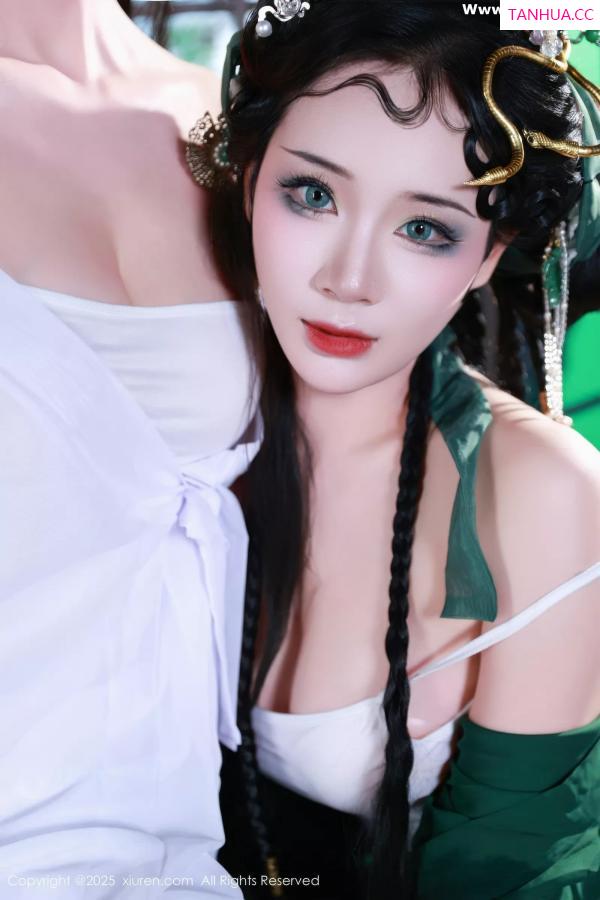   [XiuRen]高清写真图 2025.07.18 No.10561 南乔 青蛇第15张图片